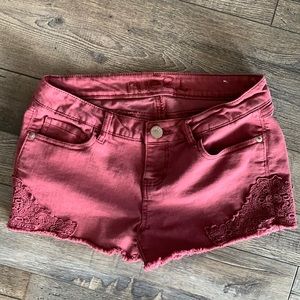 Rue 21 mauve shorts with crochet detailing. Size 3/4.